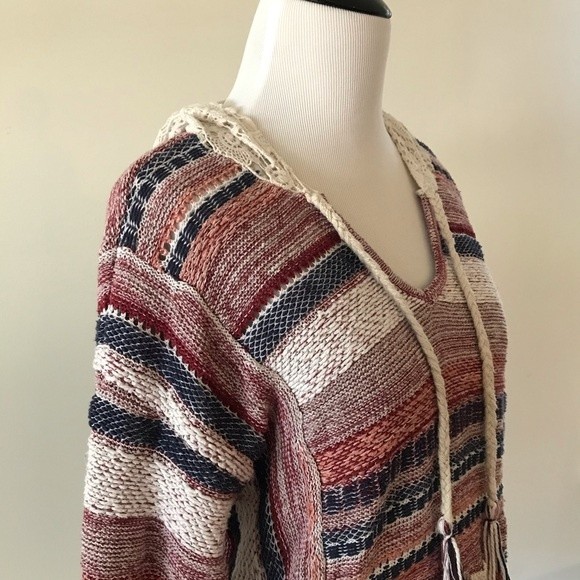 American Rag Long Sleeve Aztec Lace Hooded Pullover Sweater - Medium - Picture 8 of 8